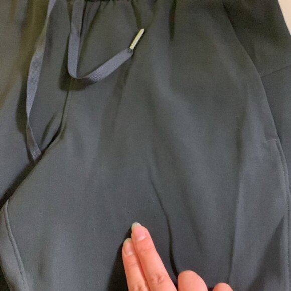 Lululemon On The Fly Pant Woven 27" Black Size 2 - Picture 7 of 7